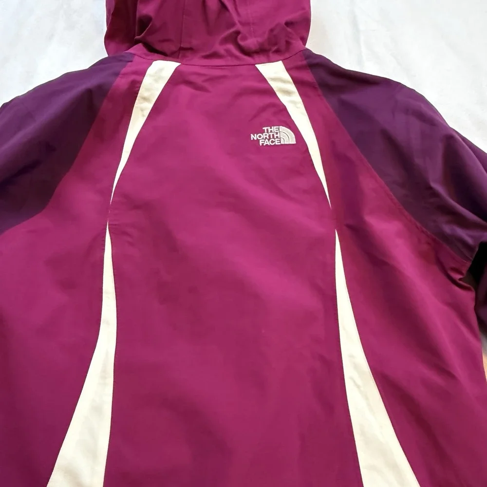 The North Face Girls‎ Large Hyvent Jacket With Good
